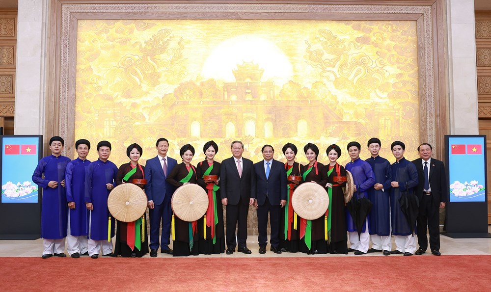 Bộ trưởng Bộ VHTTDL Nguyễn Văn Hùng:
Báo chí Cách mạng Việt Nam: “Mạch nguồn tri thức - Kết nối niềm tin”- Ảnh 2. Bộ trưởng Bộ VHTTDL Nguyễn Văn Hùng:
Báo chí Cách mạng Việt Nam: “Mạch nguồn tri thức - Kết nối niềm tin”- Ảnh 2.