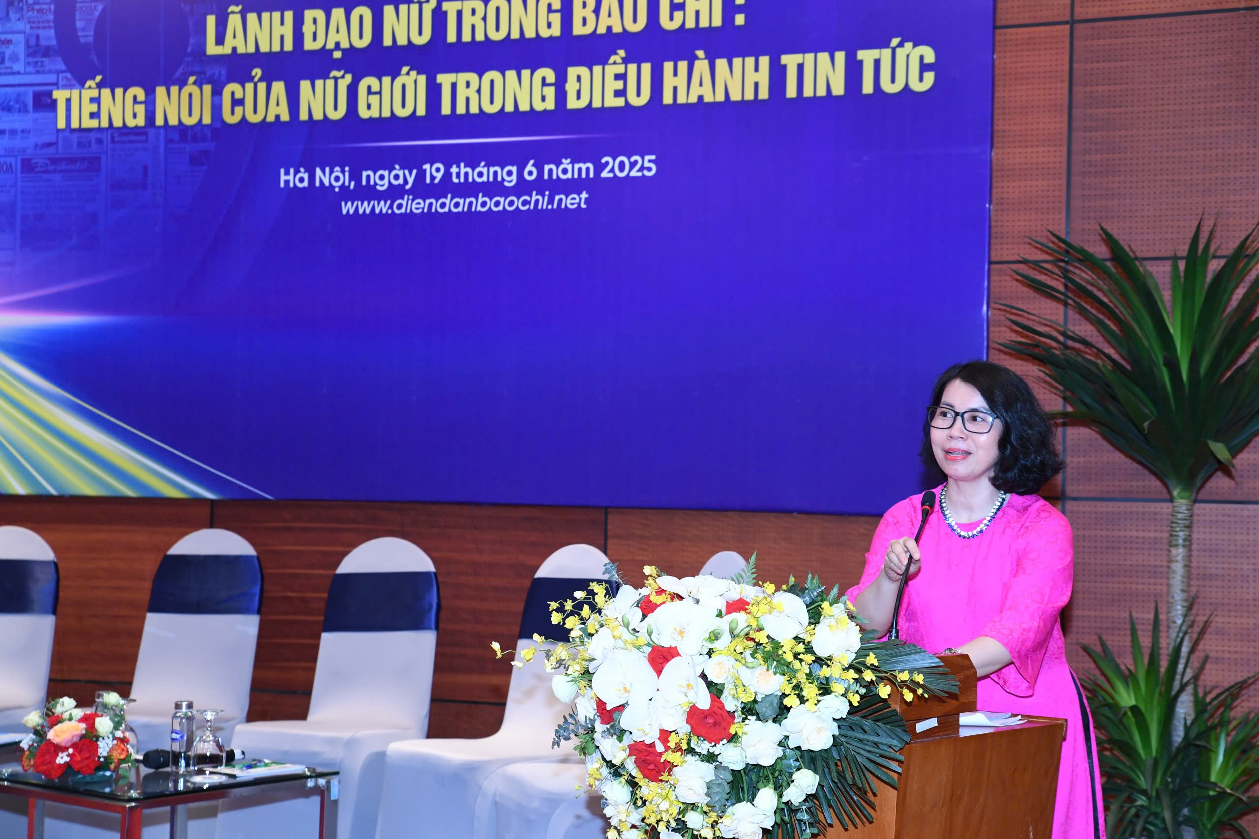 Nâng cao vai trò lãnh đạo của nữ giới trong báo chí- Ảnh 2. Nâng cao vai trò lãnh đạo của nữ giới trong báo chí- Ảnh 2.
