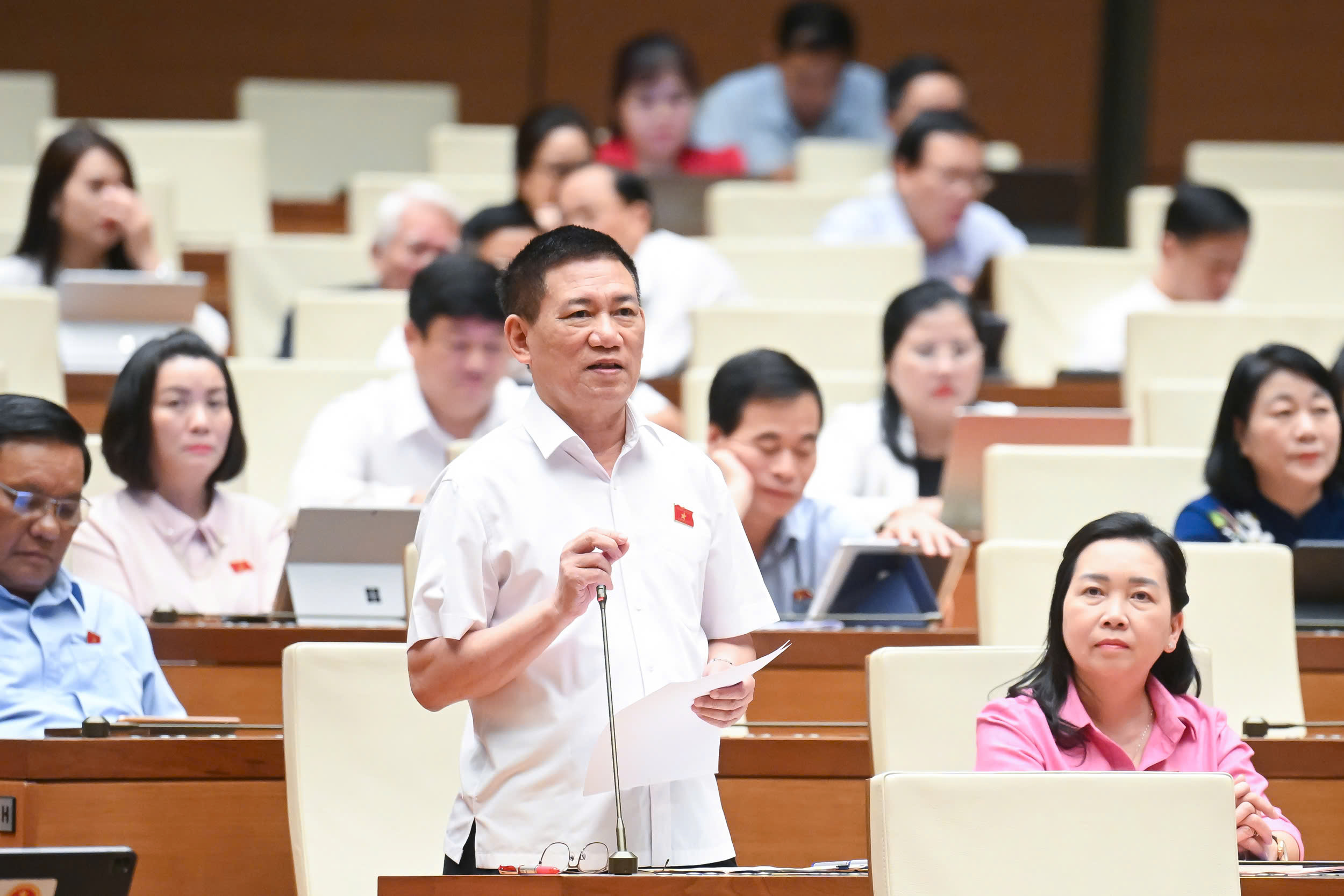Giữ thuế khoán với hộ kinh doanh có doanh thu dưới 1 tỷ đồng để tránh thiệt thòi- Ảnh 1. Giữ thuế khoán với hộ kinh doanh có doanh thu dưới 1 tỷ đồng để tránh thiệt thòi- Ảnh 1.