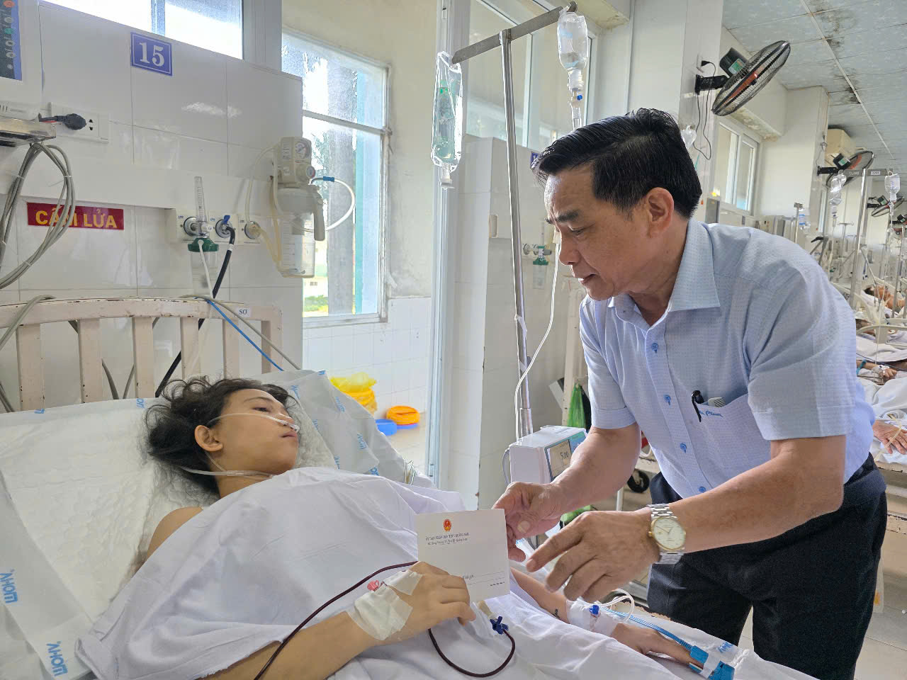 Khoảnh khắc sinh tử vụ tai nạn 2 người tử vong trên cao tốc Đà Nẵng – Quảng Ngãi- Ảnh 6. Khoảnh khắc sinh tử vụ tai nạn 2 người tử vong trên cao tốc Đà Nẵng – Quảng Ngãi- Ảnh 6.