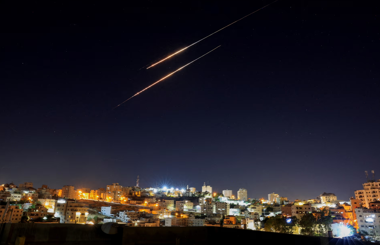 Đụng độ quân sự Israel-Iran: “Khe cửa hẹp” cho ngoại giao hạ nhiệt xung đột- Ảnh 2. Đụng độ quân sự Israel-Iran: “Khe cửa hẹp” cho ngoại giao hạ nhiệt xung đột- Ảnh 2.