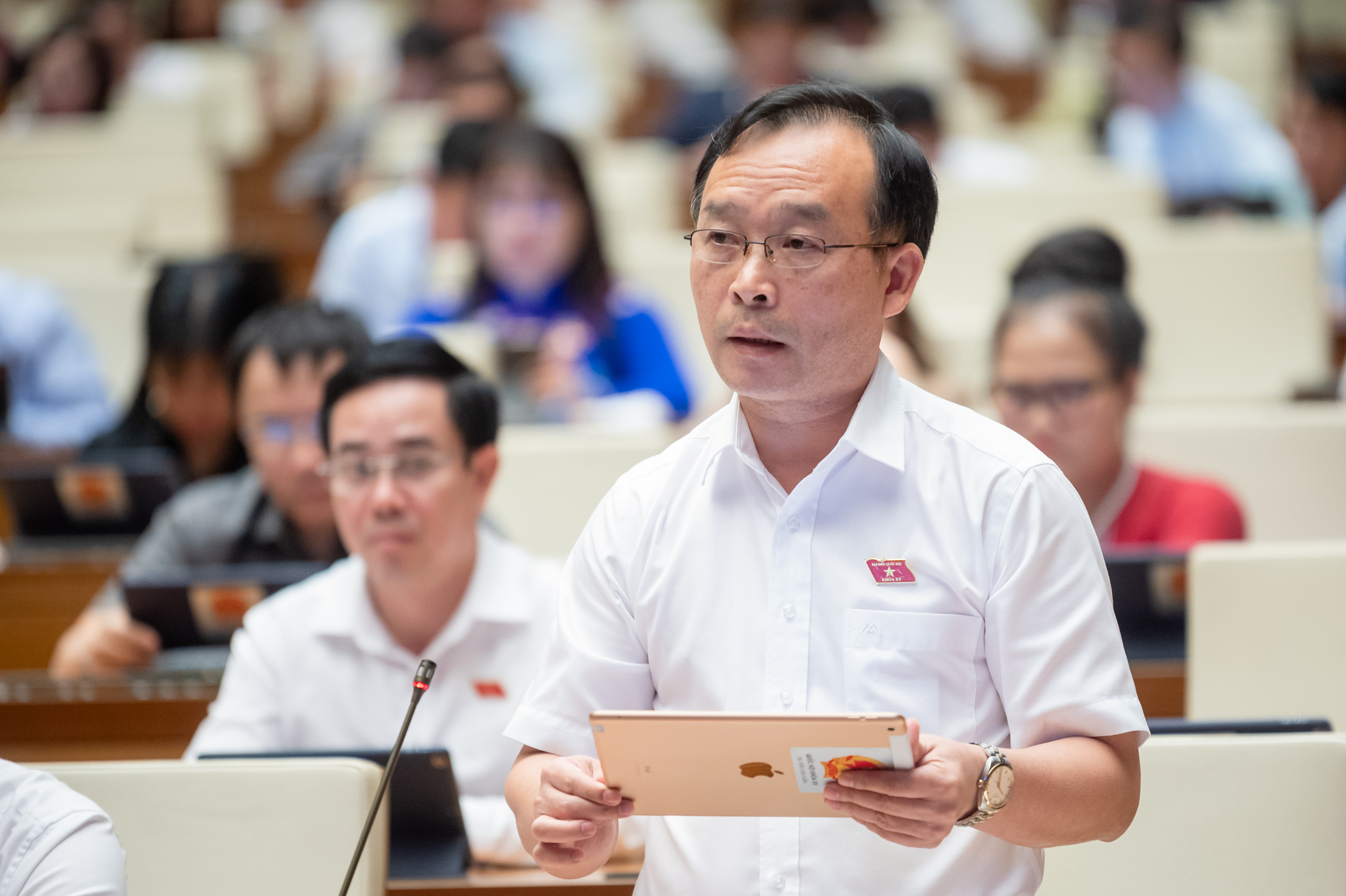 Đi vay nhiều, liệu có để lại gánh nợ quá lớn cho con cháu hay không?- Ảnh 1. Đi vay nhiều, liệu có để lại gánh nợ quá lớn cho con cháu hay không?- Ảnh 1.