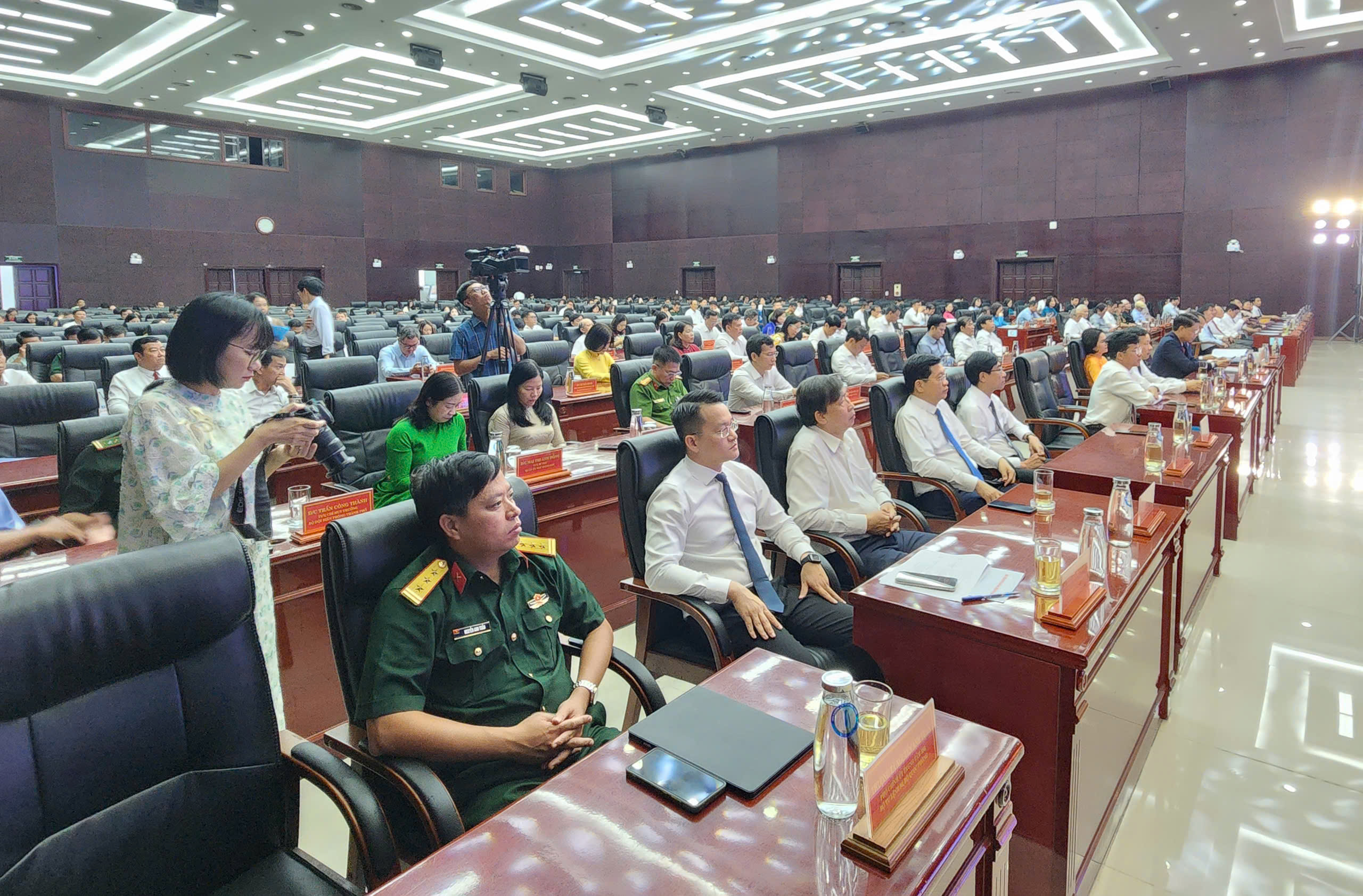 Bí thư Đà Nẵng: Báo chí trên địa bàn thành phố đóng vai trò là cầu nối hết sức quan trọng- Ảnh 3. Bí thư Đà Nẵng: Báo chí trên địa bàn thành phố đóng vai trò là cầu nối hết sức quan trọng- Ảnh 3.