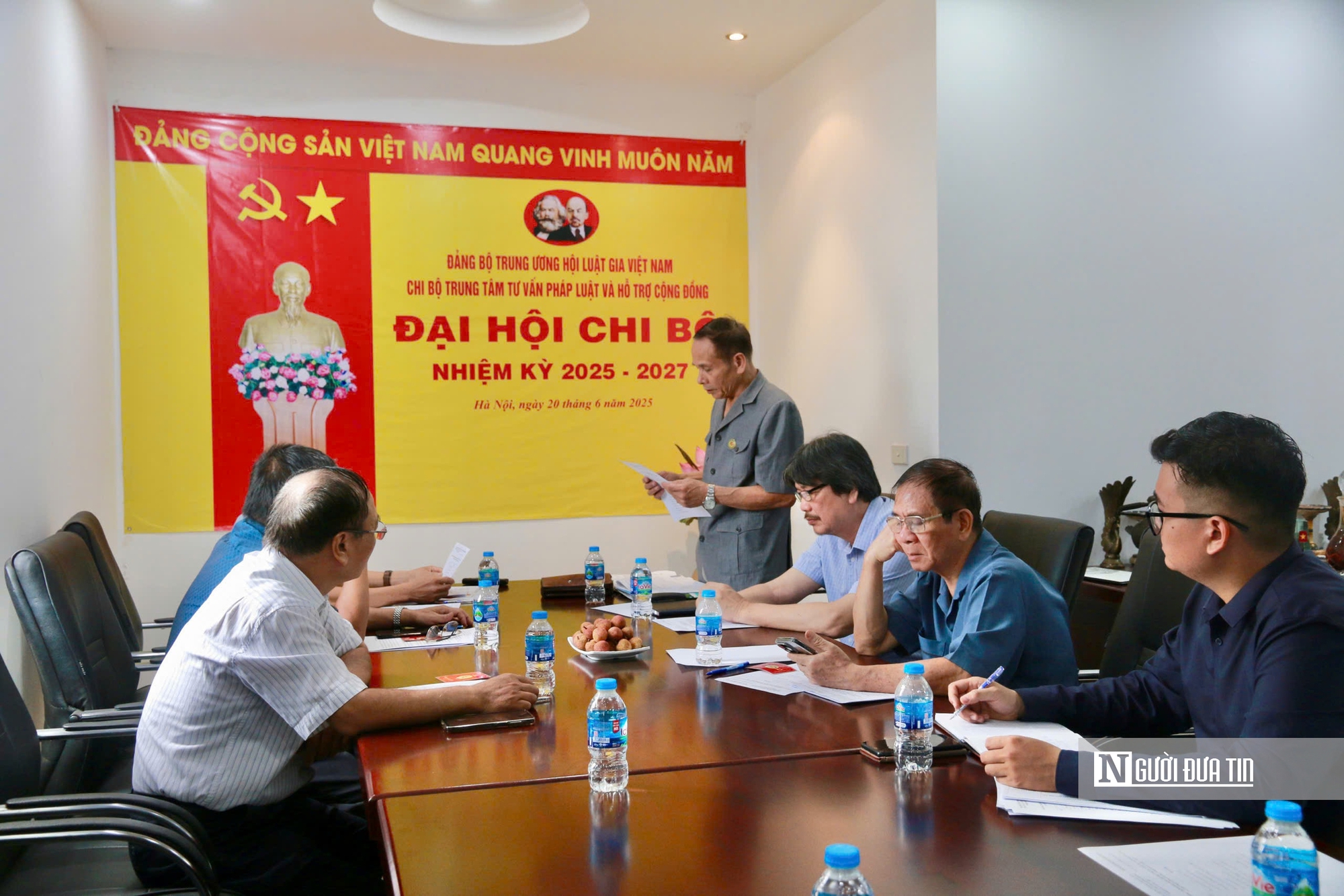 Chi bộ Trung tâm TVPL và hỗ trợ cộng đồng tổ chức Đại hội nhiệm kỳ 2025-2027 - Ảnh 1. Chi bộ Trung tâm TVPL và hỗ trợ cộng đồng tổ chức Đại hội nhiệm kỳ 2025-2027 - Ảnh 1.