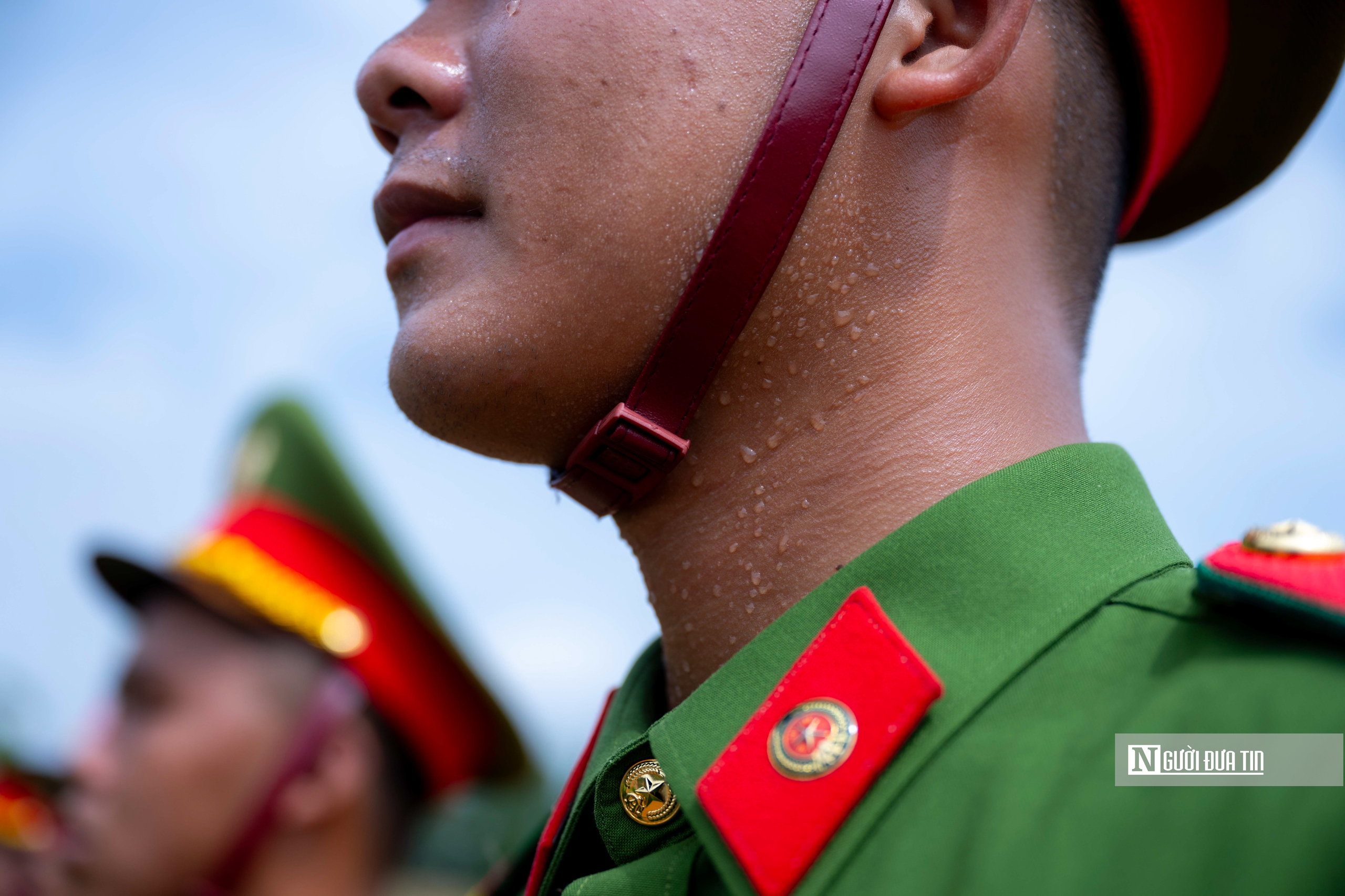 Tận mắt thấy chiến sĩ công an luyện tập dưới nắng hè bỏng rát- Ảnh 10. Tận mắt thấy chiến sĩ công an luyện tập dưới nắng hè bỏng rát- Ảnh 10.
