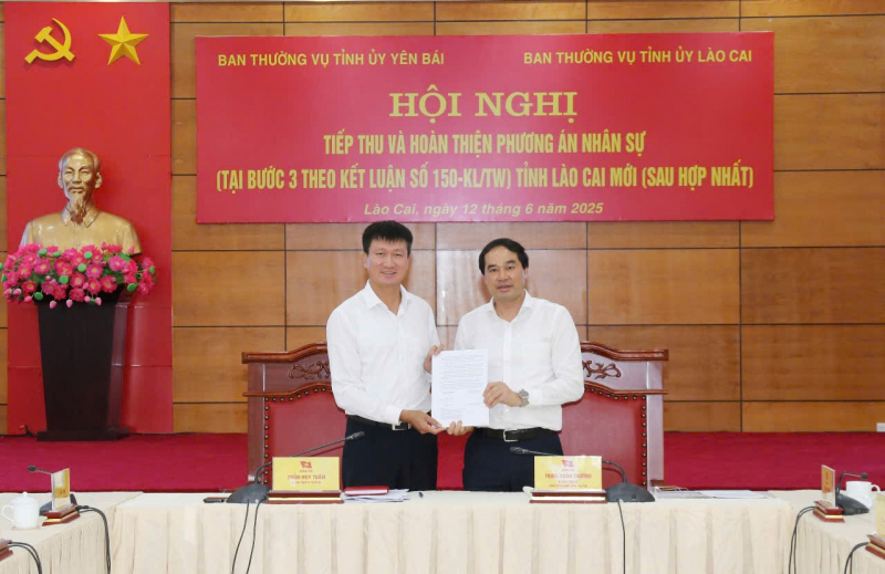 Ban Thường vụ Tỉnh ủy 2 tỉnh Lào Cai - Yên Bái hoàn thiện phương án nhân sự tỉnh Lào Cai mới (sau hợp nhất)- Ảnh 3. C:\Users\Admin\Downloads\gen_h_z6699131231771_bee359e3b7d-1749872905648.jpg