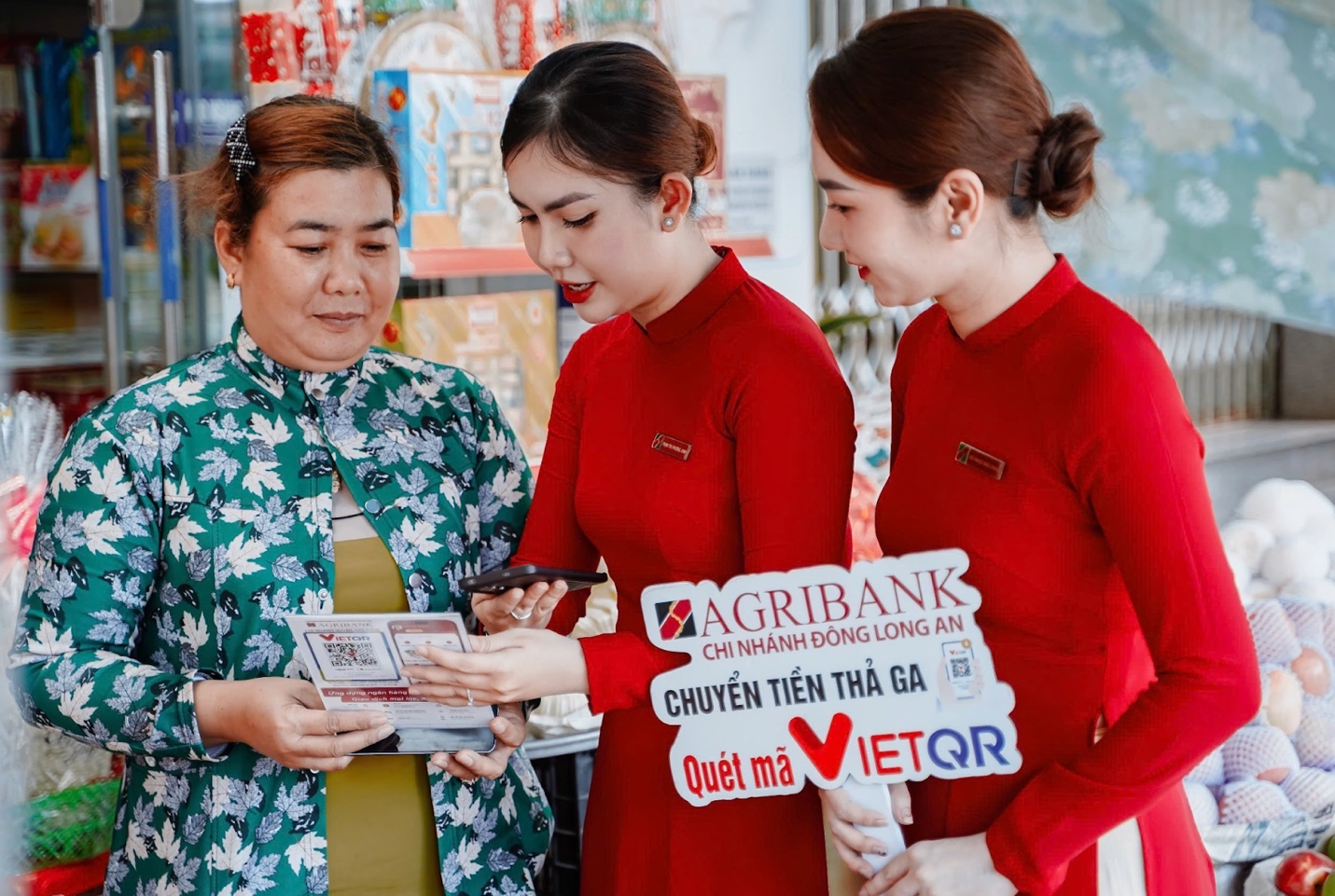 Ra mắt bộ tem đặc biệt tri ân người làm báo- Ảnh 2. Ra mắt bộ tem đặc biệt tri ân người làm báo- Ảnh 2.