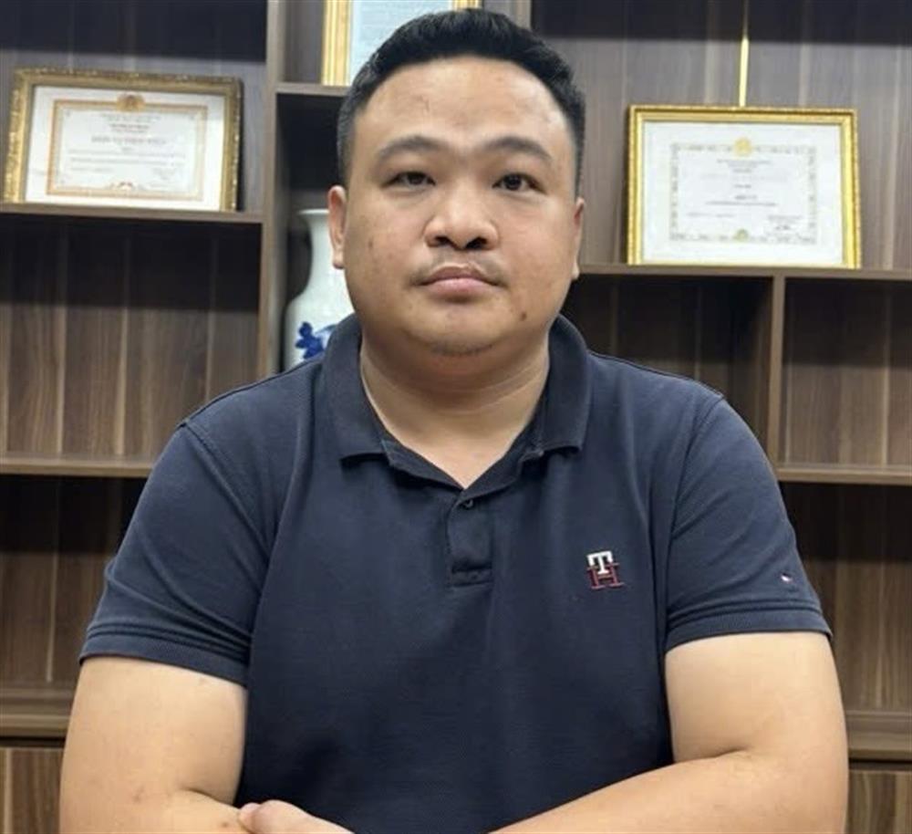 Bắt "ông trùm" đường dây lừa đảo 10.000 người, chủ yếu là người cao tuổi, người thu nhập thấp- Ảnh 1. Bắt "ông trùm" đường dây lừa đảo 10.000 người, chủ yếu là người cao tuổi, người thu nhập thấp- Ảnh 1.
