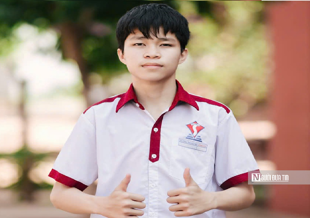 Hành trình "hồi sinh" của nam sinh mất cả gia đình sau tai nạn giao thông- Ảnh 3. Hành trình "hồi sinh" của nam sinh mất cả gia đình sau tai nạn giao thông- Ảnh 3.