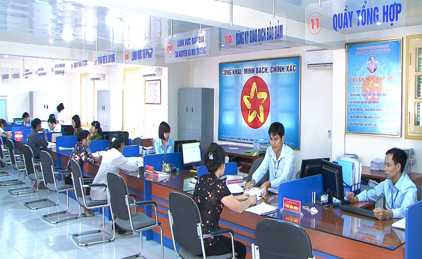 Phương án sắp xếp người không chuyên trách khi triển khai chính quyền 2 cấp- Ảnh 1. Phương án sắp xếp người không chuyên trách khi triển khai chính quyền 2 cấp- Ảnh 1.
