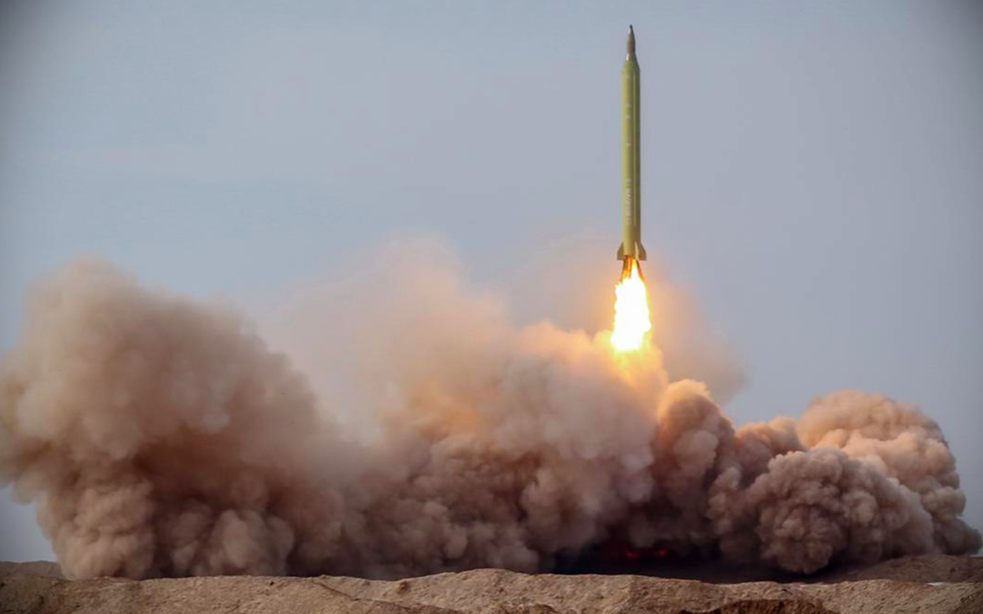 Iran phóng loạt tên lửa đạn đạo quy mô lớn vào Israel