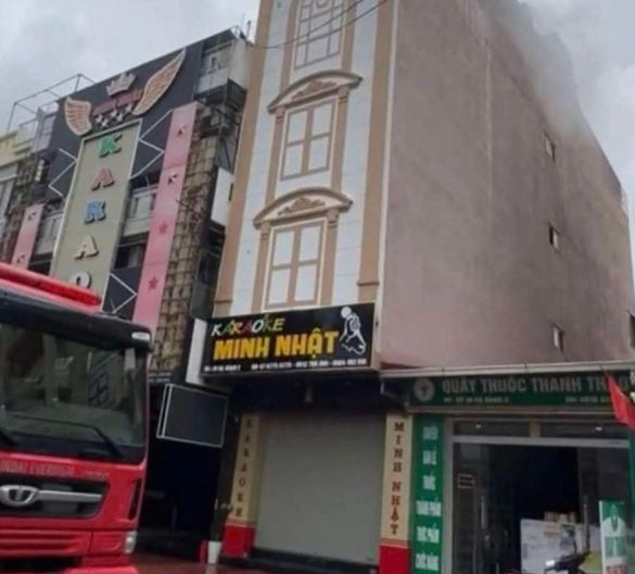 Cháy quán karaoke, 1 nam thanh niên tử vong trong phòng hát- Ảnh 1. Cháy quán karaoke, 1 nam thanh niên tử vong trong phòng hát- Ảnh 1.
