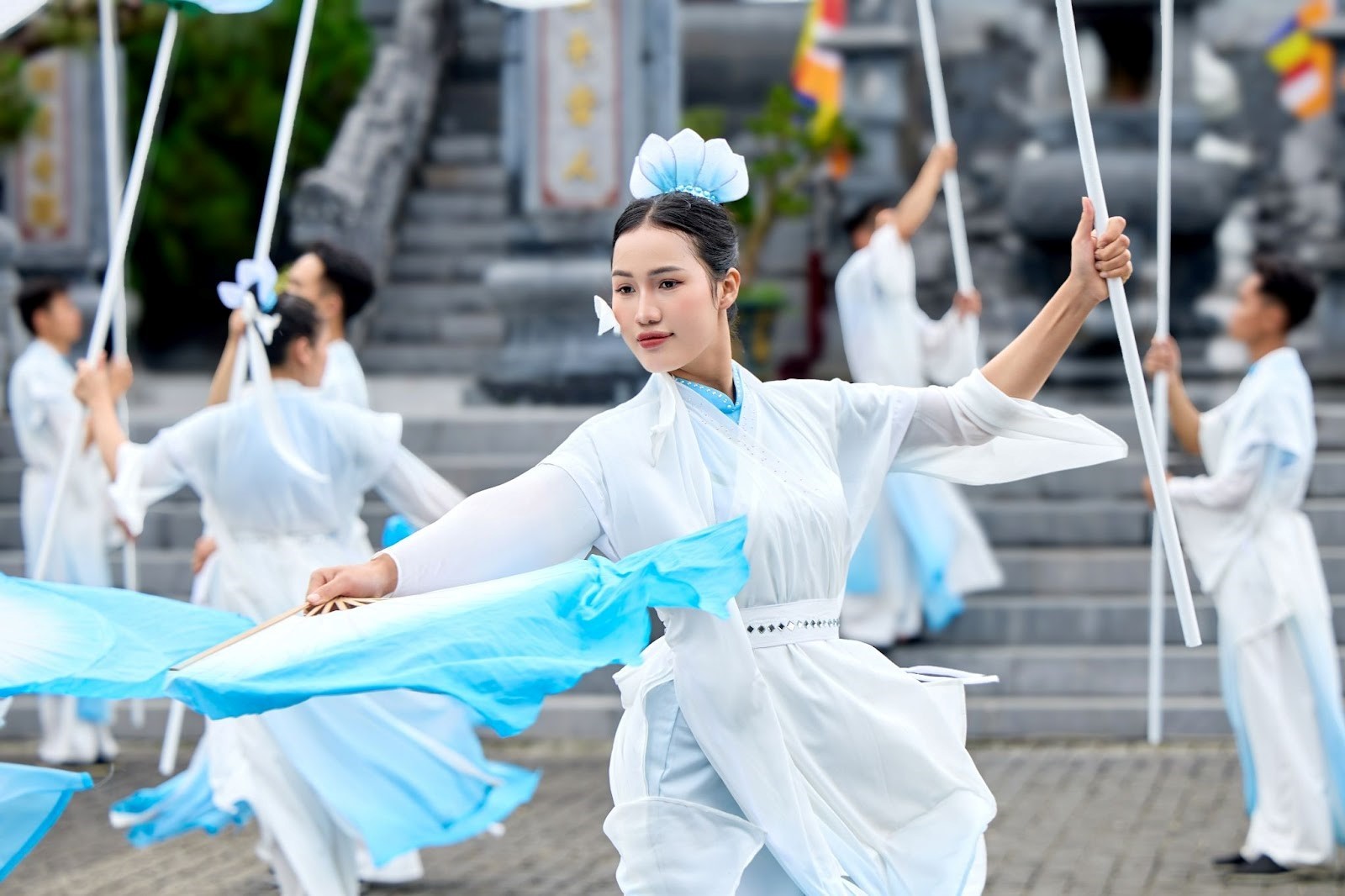 Fansipan ra mắt show diễn thể nghiệm ‘Đỉnh thiêng du ký’ tại 3 địa điểm, 3 độ cao của nóc nhà Đông Dương- Ảnh 6. Fansipan ra mắt show diễn thể nghiệm ‘Đỉnh thiêng du ký’ tại 3 địa điểm, 3 độ cao của nóc nhà Đông Dương- Ảnh 6.