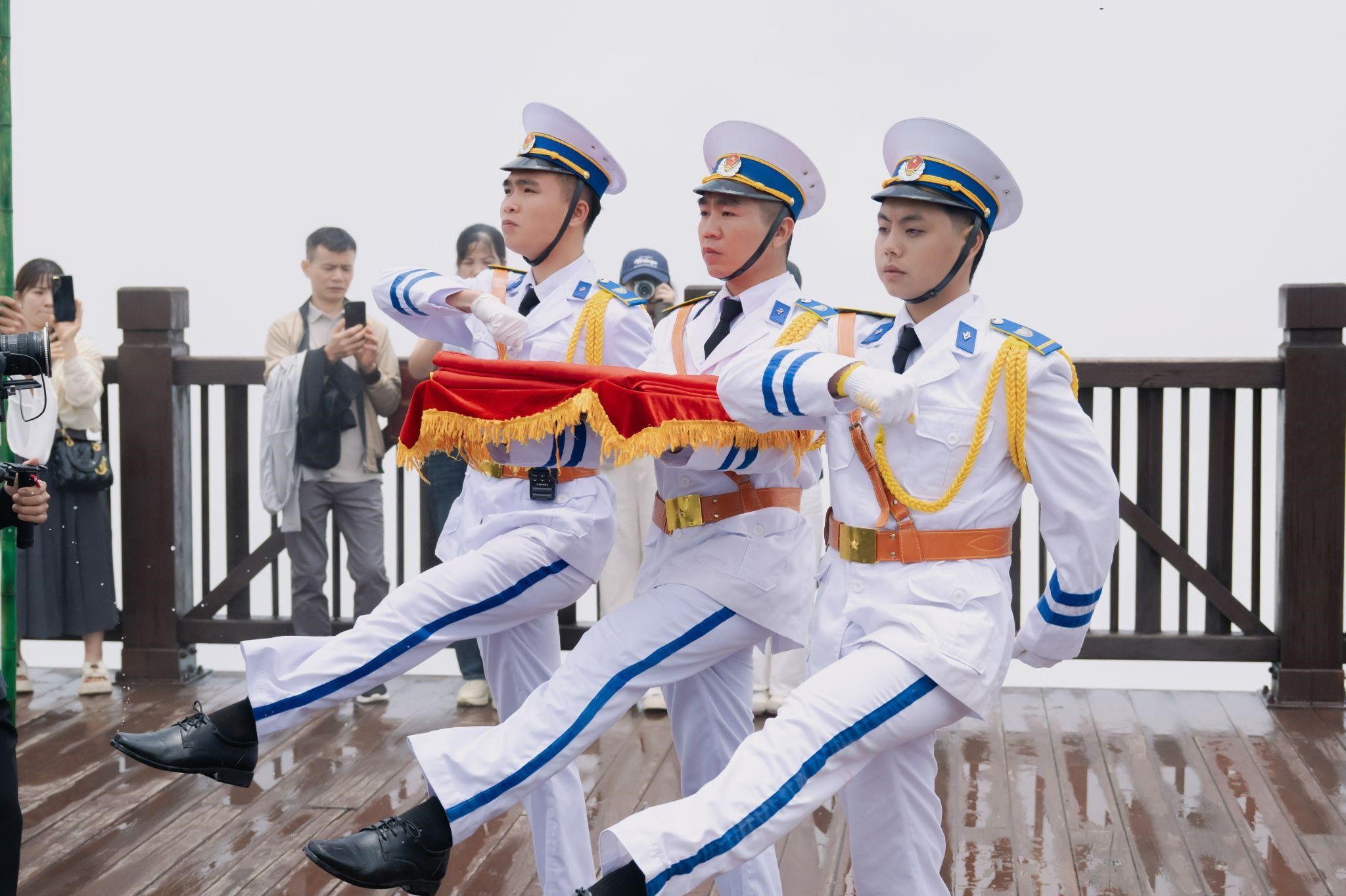 Fansipan ra mắt show diễn thể nghiệm ‘Đỉnh thiêng du ký’ tại 3 địa điểm, 3 độ cao của nóc nhà Đông Dương- Ảnh 8. Fansipan ra mắt show diễn thể nghiệm ‘Đỉnh thiêng du ký’ tại 3 địa điểm, 3 độ cao của nóc nhà Đông Dương- Ảnh 8.