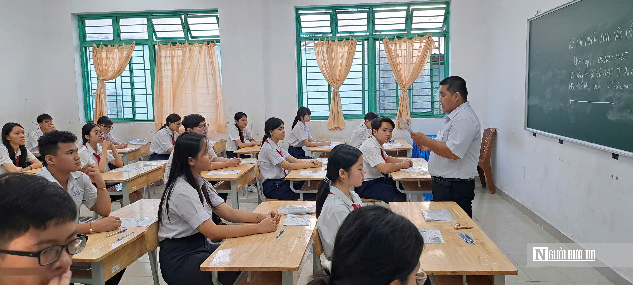 Phổ điểm lớp 10 tại Tp.HCM: Đề thi phân hóa mạnh, học sinh giỏi mới "chạm đỉnh"- Ảnh 4. Phổ điểm lớp 10 tại Tp.HCM: Đề thi phân hóa mạnh, học sinh giỏi mới "chạm đỉnh"- Ảnh 4.