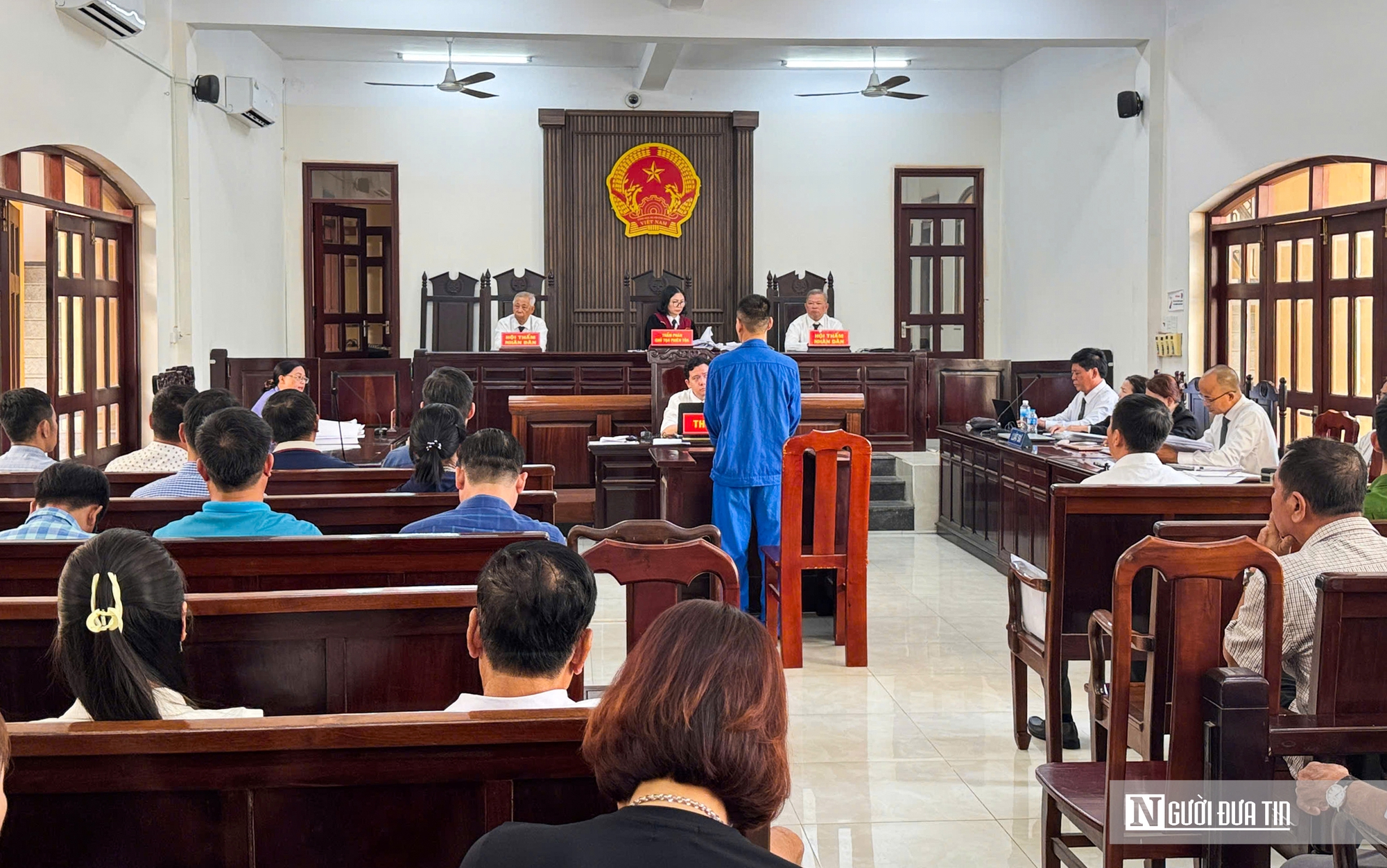 Xét xử 13 bị cáo trong vụ sai phạm tại Trung tâm Đăng kiểm xe cơ giới ở Đồng Nai- Ảnh 2. Xét xử 13 bị cáo trong vụ sai phạm tại Trung tâm Đăng kiểm xe cơ giới ở Đồng Nai- Ảnh 2.
