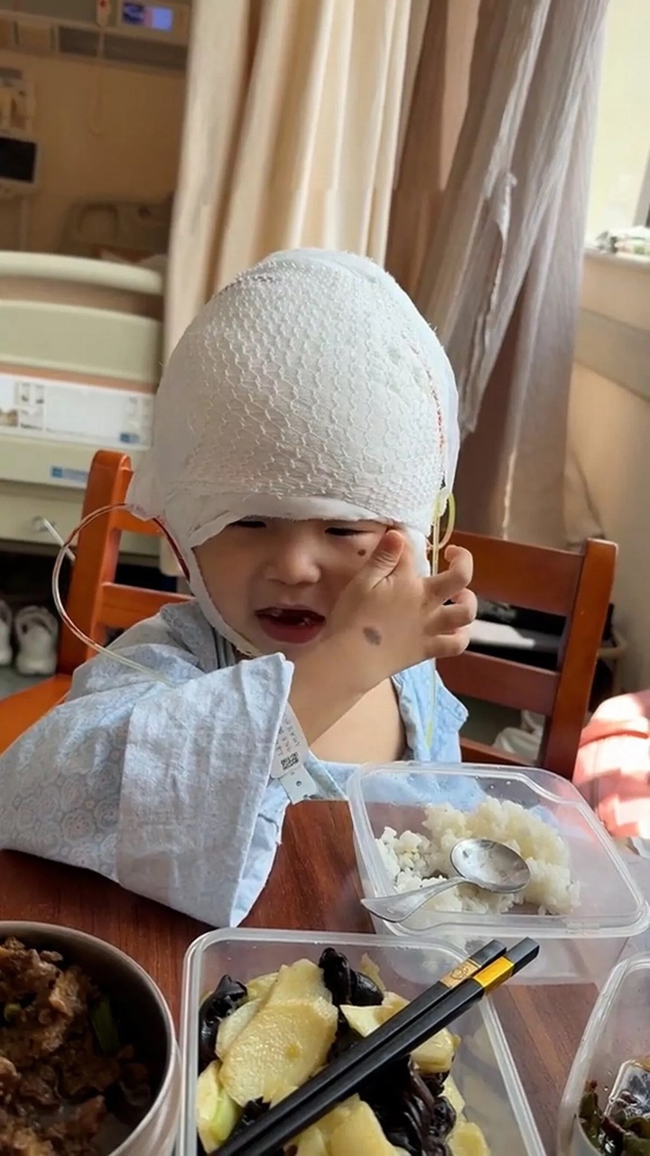 Người phụ nữ ăn món "lạ" khi mang thai, con gái sinh ra khiến ai nấy xót xa- Ảnh 6. Người phụ nữ ăn món "lạ" khi mang thai, con gái sinh ra khiến ai nấy xót xa- Ảnh 6.
