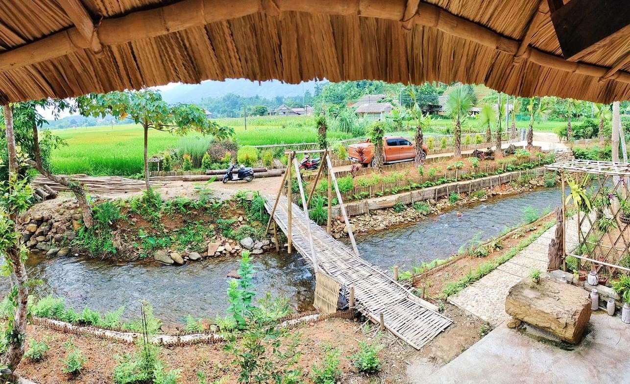 Lào Cai: Vững tin trên chặng đường mới - Dấu ấn một nhiệm kỳ và khát vọng vươn xa- Ảnh 3. Lào Cai: Vững tin trên chặng đường mới - Dấu ấn một nhiệm kỳ và khát vọng vươn xa- Ảnh 3.