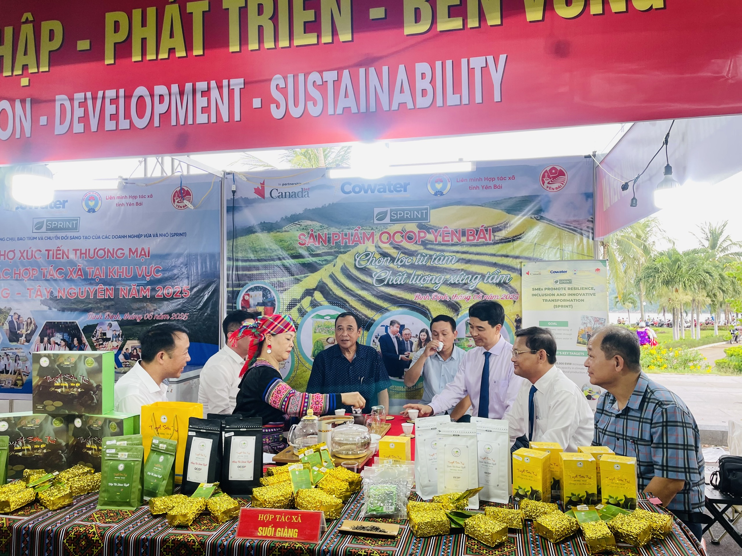 Đưa nông sản vùng miền đến gần hơn với người tiêu dùng- Ảnh 3. Đưa nông sản vùng miền đến gần hơn với người tiêu dùng- Ảnh 3.
