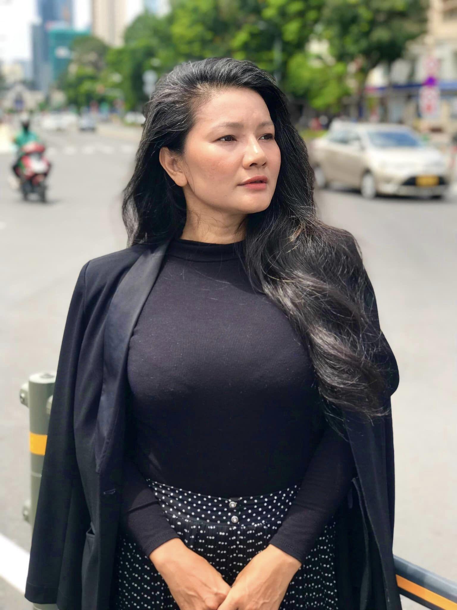 "Nữ hoàng cảnh nóng"công khai bạn trai ở tuổi 49 sau 3 lần đổ vỡ- Ảnh 3. "Nữ hoàng cảnh nóng"công khai bạn trai ở tuổi 49 sau 3 lần đổ vỡ- Ảnh 3.