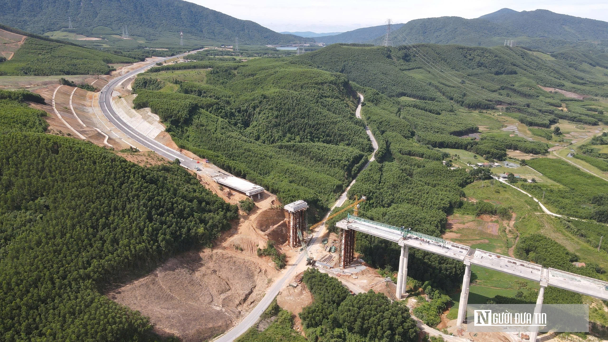 Nắng cháy da trên công trường cao tốc Vũng Áng – Bùng- Ảnh 3. Nắng cháy da trên công trường cao tốc Vũng Áng – Bùng- Ảnh 3.