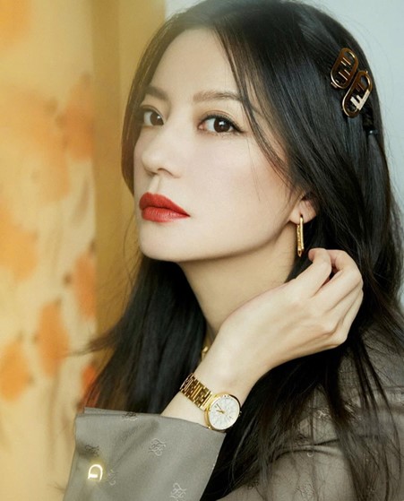 "Én nhỏ" Triệu Vy với hình ảnh quá khứ gây choáng- Ảnh 3. "Én nhỏ" Triệu Vy với hình ảnh quá khứ gây choáng- Ảnh 3.