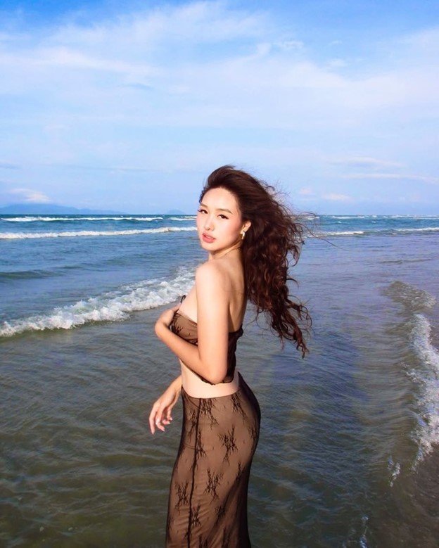 Con gái hoa khôi bóng chuyền Kim Huệ, tuổi 18 khiến dân mạng không thể rời mắt- Ảnh 2. Con gái hoa khôi bóng chuyền Kim Huệ, tuổi 18 khiến dân mạng không thể rời mắt- Ảnh 2.