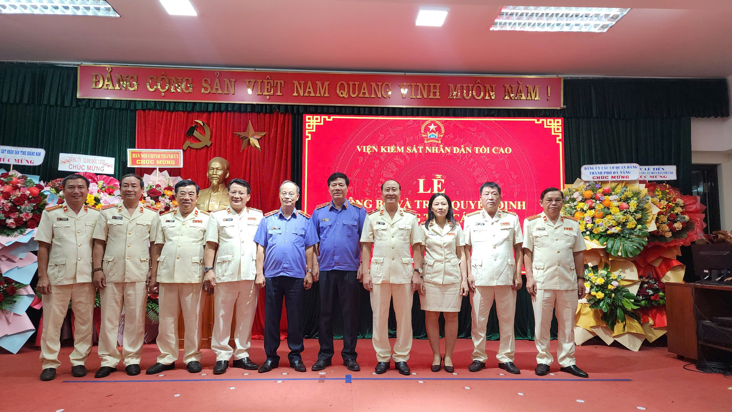 Bổ nhiệm Viện trưởng VKSND thành phố Đà Nẵng - Ảnh 2. Bổ nhiệm Viện trưởng VKSND thành phố Đà Nẵng - Ảnh 2.