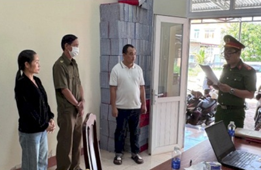 Khởi tố, bắt nữ giám đốc doanh nghiệp sản xuất, buôn bán các sản phẩm thảo dược giả- Ảnh 1. Khởi tố, bắt nữ giám đốc doanh nghiệp sản xuất, buôn bán các sản phẩm thảo dược giả- Ảnh 1.