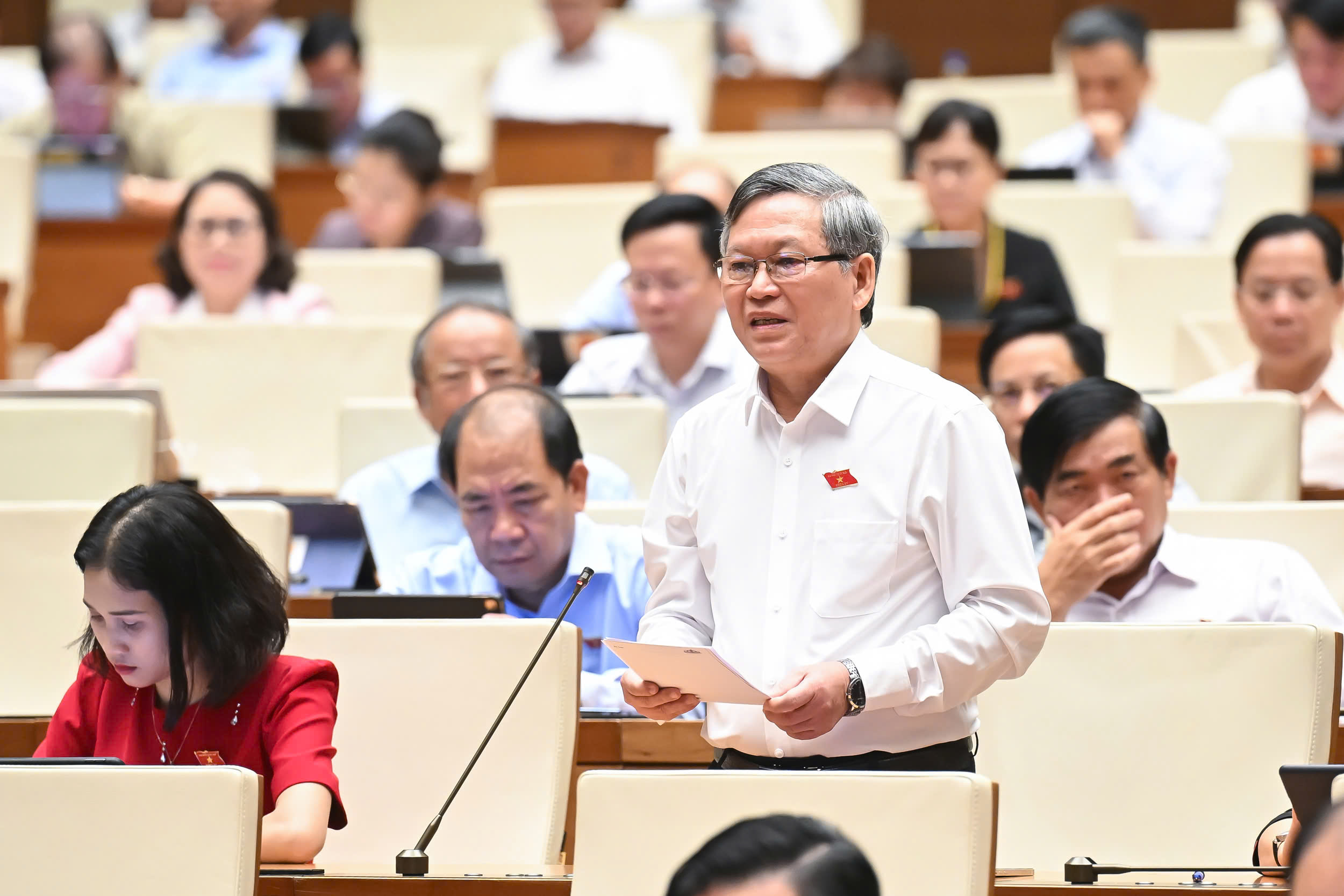Bộ trưởng Bộ Quốc phòng làm rõ thẩm quyền ban bố tình trạng khẩn cấp- Ảnh 2. Bộ trưởng Bộ Quốc phòng làm rõ thẩm quyền ban bố tình trạng khẩn cấp- Ảnh 2.
