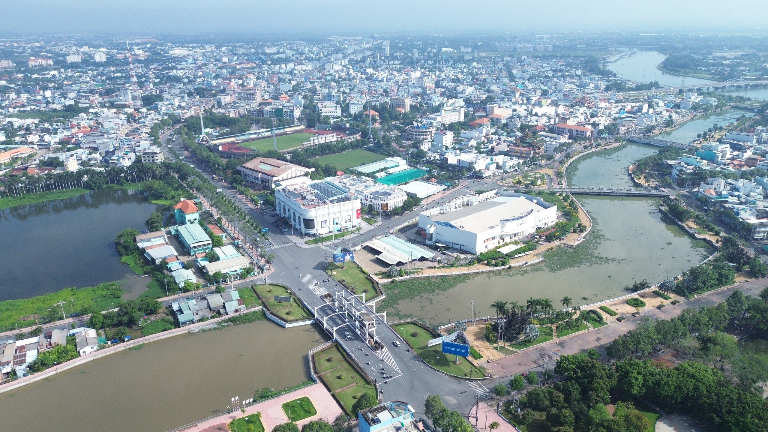 Long An thu hút 1.082 dự án FDI với vốn đầu tư hơn 7.500 triệu USD- Ảnh 1. Long An thu hút 1.082 dự án FDI với vốn đầu tư hơn 7.500 triệu USD- Ảnh 1.