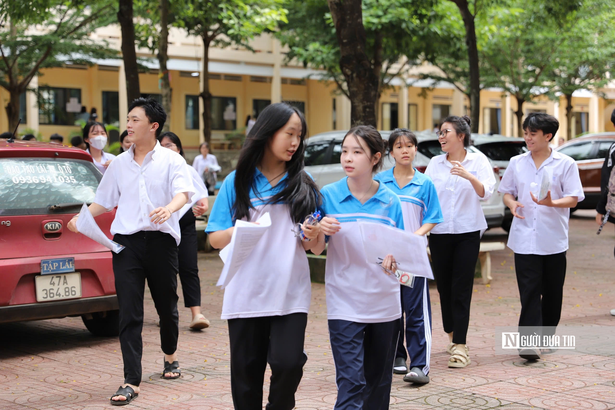 Giữ nguyên quyền lợi ưu tiên của thí sinh thi tốt nghiệp THPT sau sáp nhập tỉnh- Ảnh 2. Giữ nguyên quyền lợi ưu tiên của thí sinh thi tốt nghiệp THPT sau sáp nhập tỉnh- Ảnh 2.