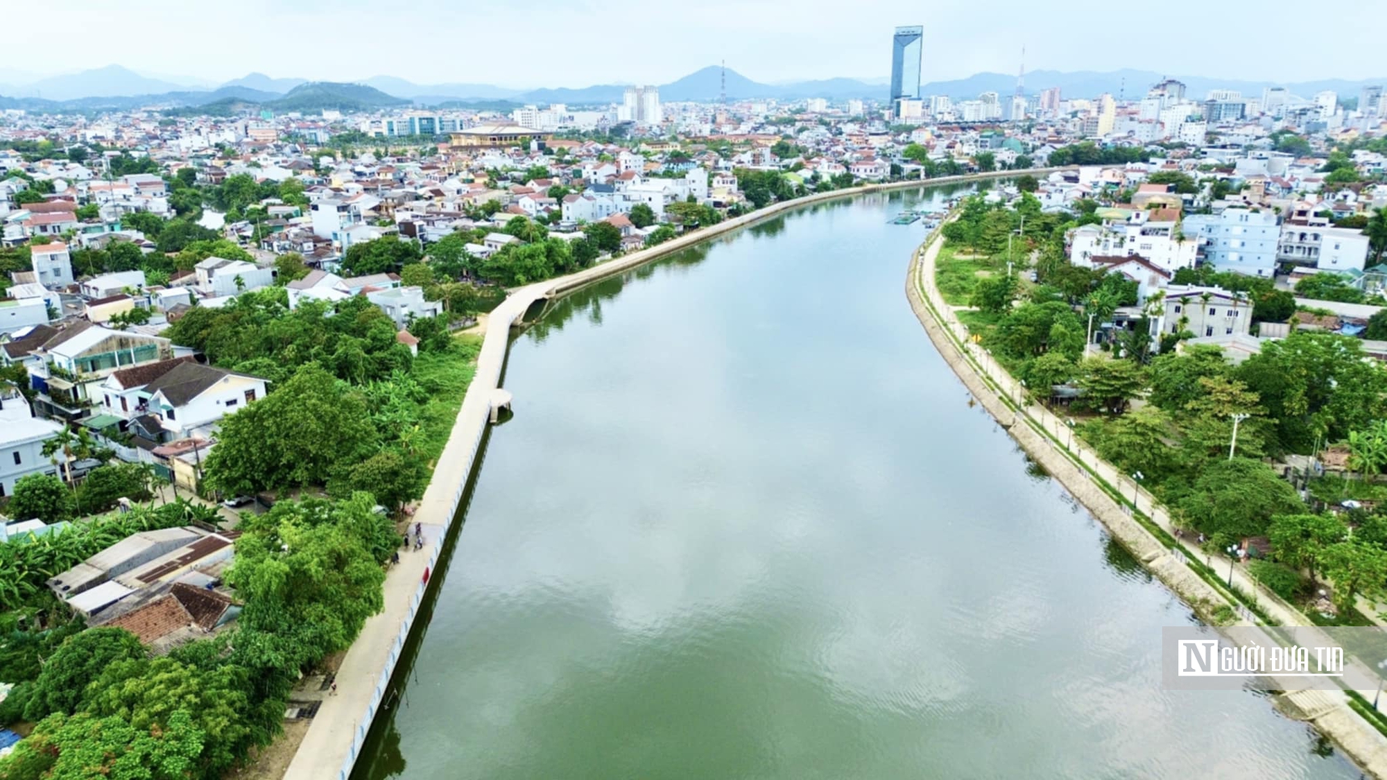 Công nhân mệt mài “chạy đua với mặt trời", để giữ bữa cơm gia đình- Ảnh 10. Công nhân mệt mài “chạy đua với mặt trời", để giữ bữa cơm gia đình- Ảnh 10.