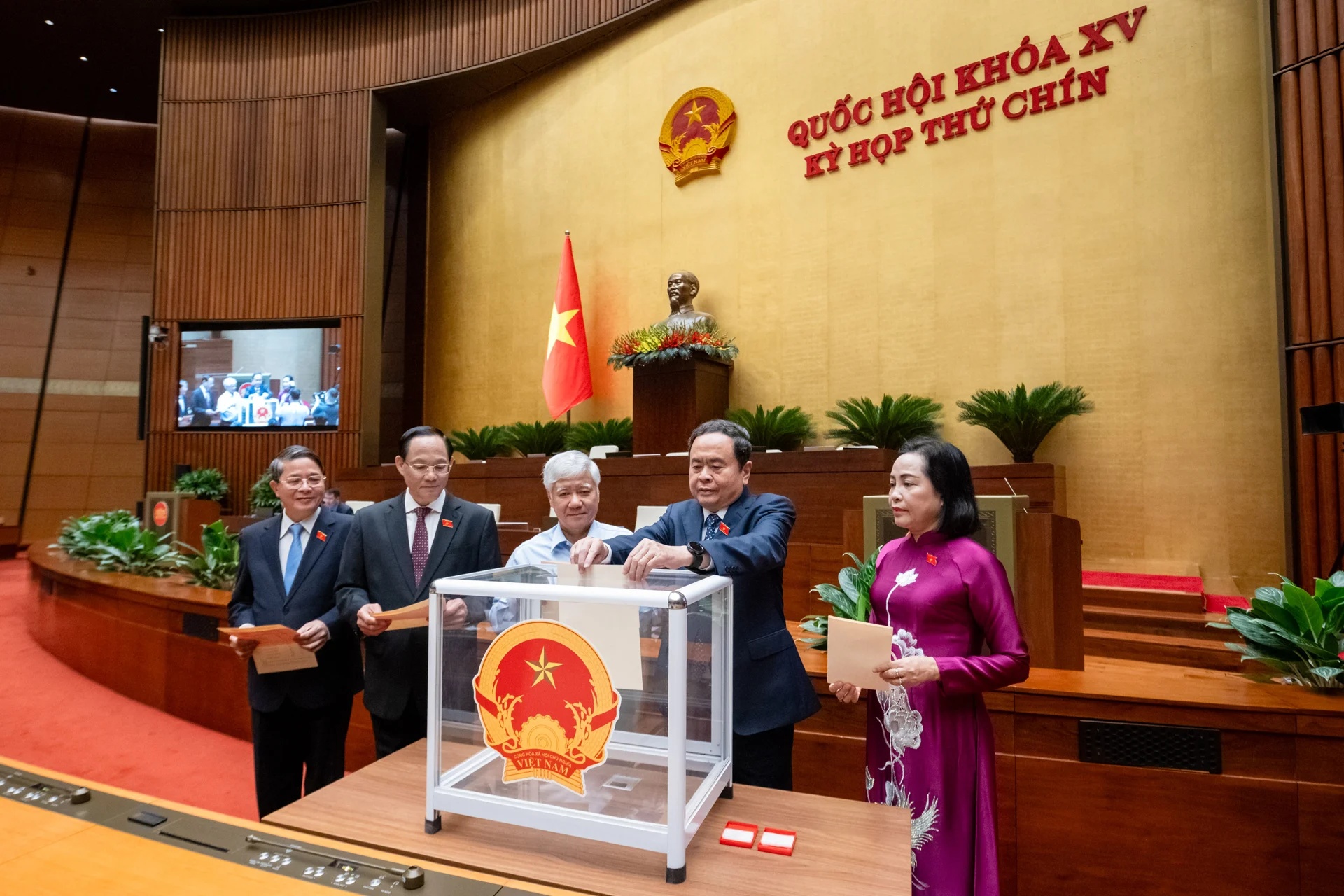 Danh sách 4 Phó Chủ tịch và 14 Ủy viên Hội đồng bầu cử quốc gia- Ảnh 1. Danh sách 4 Phó Chủ tịch và 14 Ủy viên Hội đồng bầu cử quốc gia- Ảnh 1.