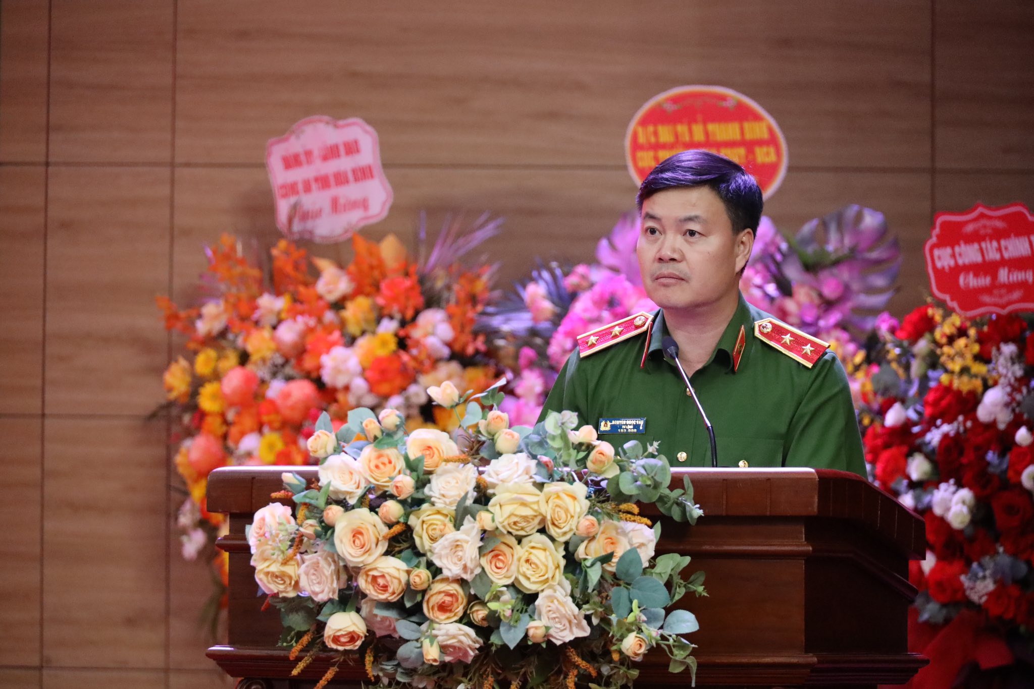 Phó Giám đốc Công an tỉnh Tuyên Quang nhận nhiệm vụ mới- Ảnh 2. Phó Giám đốc Công an tỉnh Tuyên Quang nhận nhiệm vụ mới- Ảnh 2.