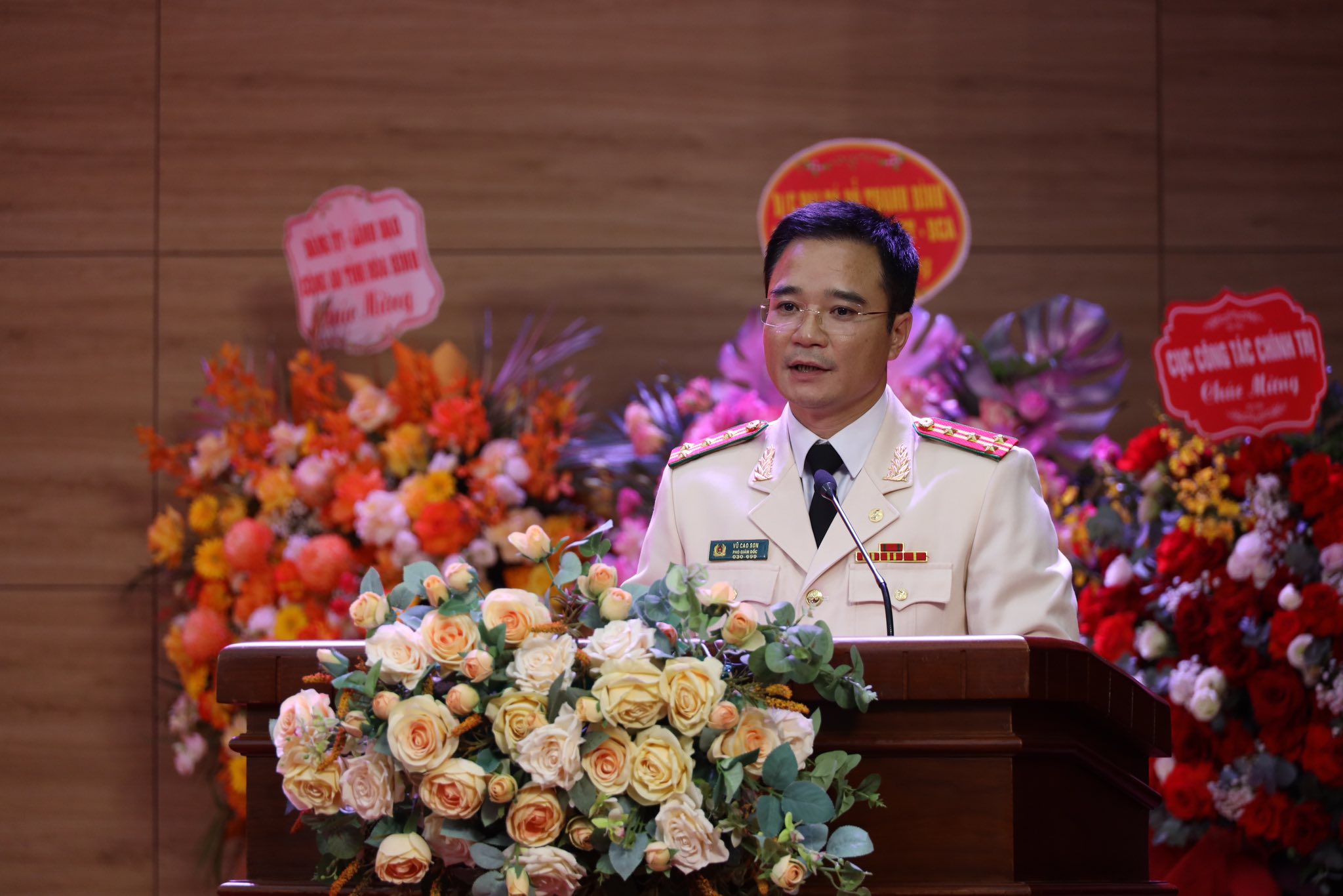 Phó Giám đốc Công an tỉnh Tuyên Quang nhận nhiệm vụ mới- Ảnh 4. Phó Giám đốc Công an tỉnh Tuyên Quang nhận nhiệm vụ mới- Ảnh 4.