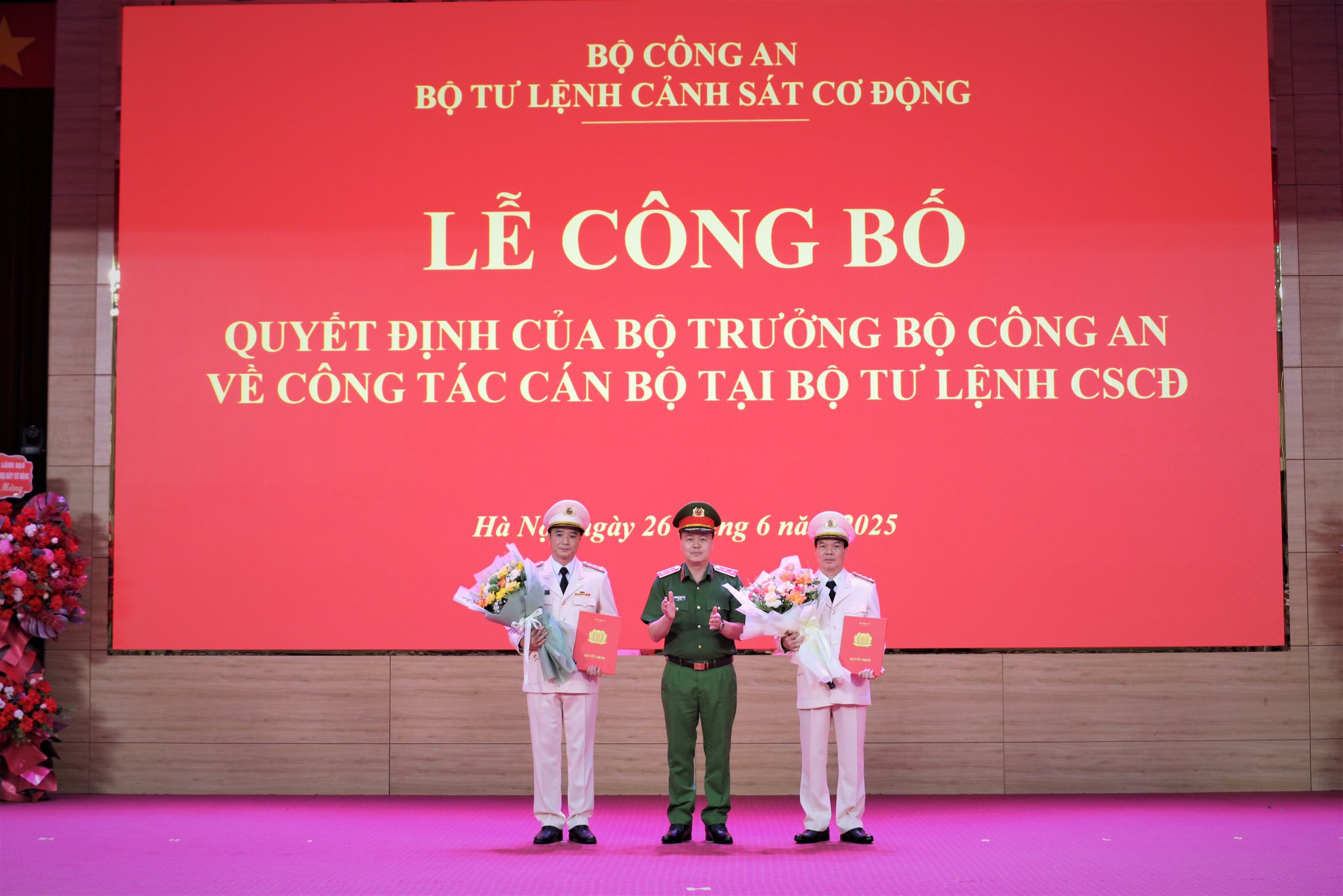 Phó Giám đốc Công an tỉnh Tuyên Quang nhận nhiệm vụ mới- Ảnh 1. Phó Giám đốc Công an tỉnh Tuyên Quang nhận nhiệm vụ mới- Ảnh 1.