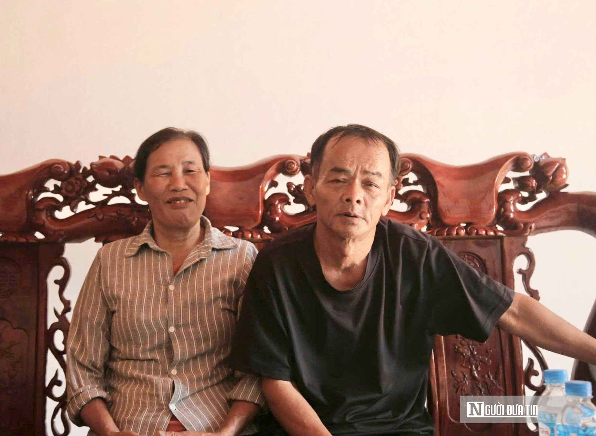 Được xoá nhà tạm, người phụ nữ nghèo ôm con khóc nghẹn- Ảnh 3. Được xoá nhà tạm, người phụ nữ nghèo ôm con khóc nghẹn- Ảnh 3.