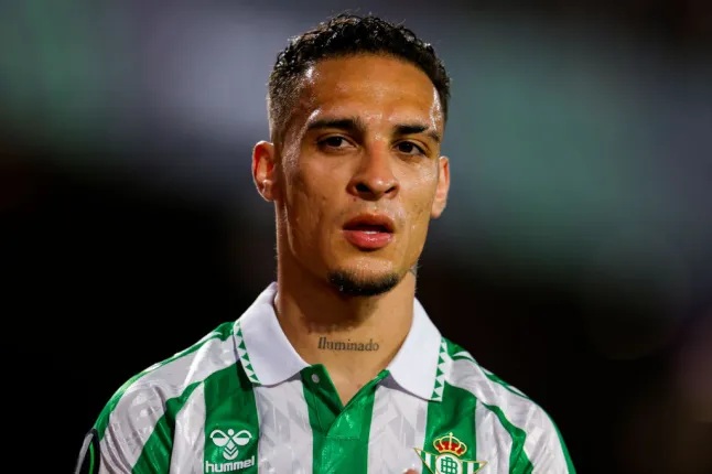 Real Betis khó mua đứt Antony vì giá cao. Real Betis khó mua đứt Antony vì giá cao.