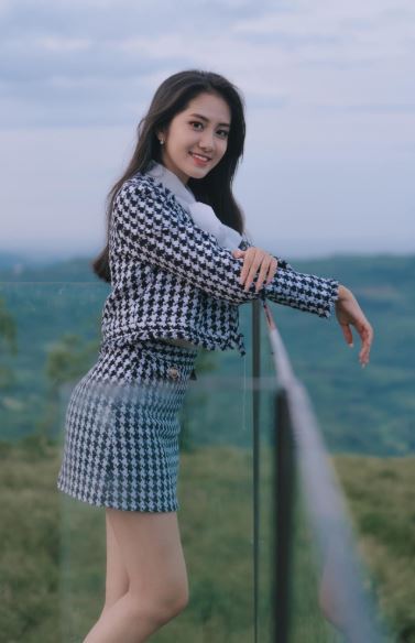 Chiêm ngưỡng nhan sắc đời thường trong trẻo của tân Hoa hậu Hà Trúc Linh- Ảnh 12. Chiêm ngưỡng nhan sắc đời thường trong trẻo của tân Hoa hậu Hà Trúc Linh- Ảnh 12.