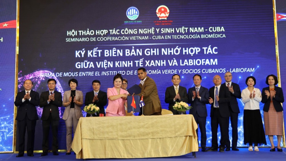 Việt Nam và Cuba thúc đẩy hợp tác công nghệ y sinh điều trị ung thư, đột quỵ- Ảnh 3. Việt Nam và Cuba thúc đẩy hợp tác công nghệ y sinh điều trị ung thư, đột quỵ- Ảnh 3.