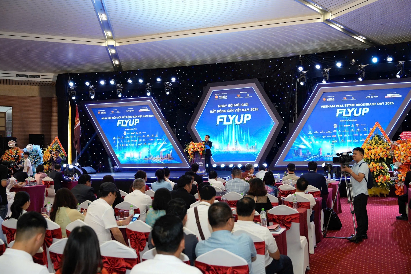 Ứng dụng Meey CRM và Meey 3D gây ấn tượng tại Ngày hội Môi giới bất động sản 2025- Ảnh 3. Ứng dụng Meey CRM và Meey 3D gây ấn tượng tại Ngày hội Môi giới bất động sản 2025- Ảnh 3.