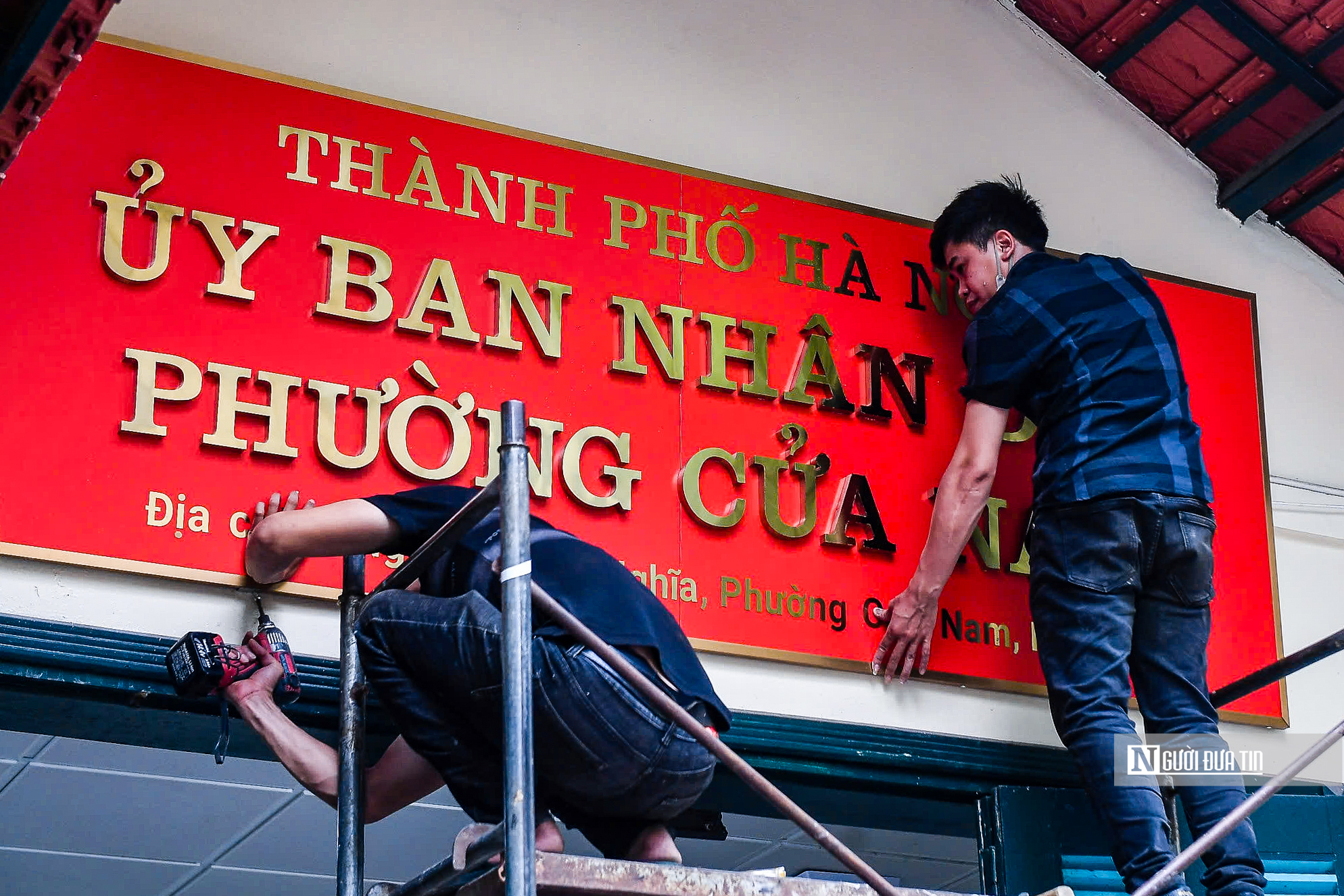 Đồng loạt thay biển trụ sở 126 xã, phường mới ở Hà Nội- Ảnh 8. Đồng loạt thay biển trụ sở 126 xã, phường mới ở Hà Nội- Ảnh 8.