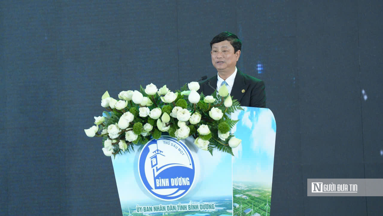 Chủ tịch Võ Văn Minh gửi tâm thư trước ngày Bình Dương bước vào giai đoạn mới Chủ tịch Võ Văn Minh gửi tâm thư trước ngày Bình Dương bước vào giai đoạn mới