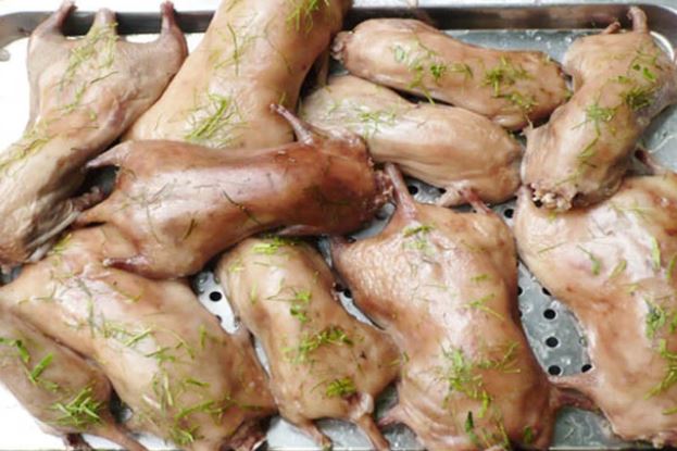 Đặc sản "đáng sợ" xưa không ai ăn nay dân phố săn lùng, 200.000 đồng/kg- Ảnh 3. Đặc sản "đáng sợ" xưa không ai ăn nay dân phố săn lùng, 200.000 đồng/kg- Ảnh 3.