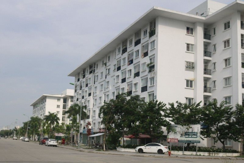 Huế lấy ý kiến người dân về chính sách nhà ở xã hội cho người "có nhà nhưng ở xa nơi làm việc"- Ảnh 1. Huế lấy ý kiến người dân về chính sách nhà ở xã hội cho người "có nhà nhưng ở xa nơi làm việc"- Ảnh 1.