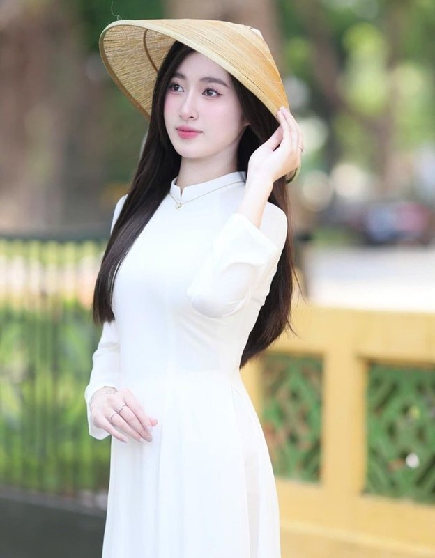 Nhan sắc trong trẻo của cô gái 19 tuổi vừa trở thành Hoa hậu Trái Đất Việt Nam- Ảnh 4. Nhan sắc trong trẻo của cô gái 19 tuổi vừa trở thành Hoa hậu Trái Đất Việt Nam- Ảnh 4.