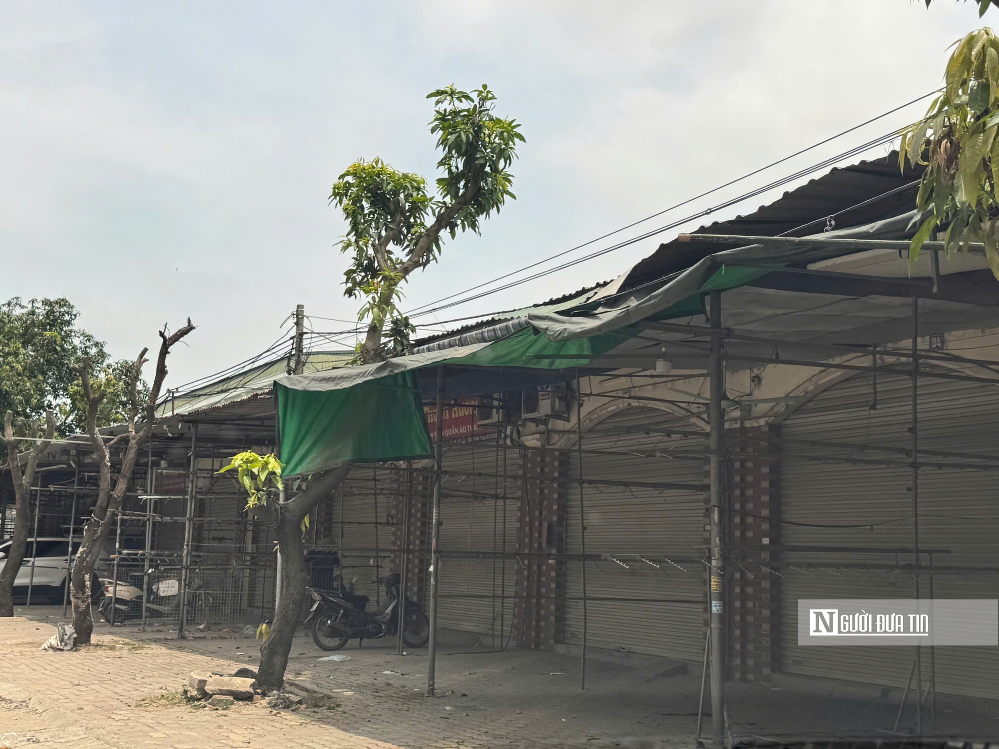 Chợ đầu mối đìu hiu sau "chiến dịch truy quét hàng lậu"- Ảnh 5. Chợ đầu mối đìu hiu sau "chiến dịch truy quét hàng lậu"- Ảnh 5.