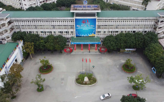 Điều tra vụ 2 cán bộ trường Đại học Vinh bị nữ sinh tố  gửi ảnh nhạy cảm gạ gẫm
