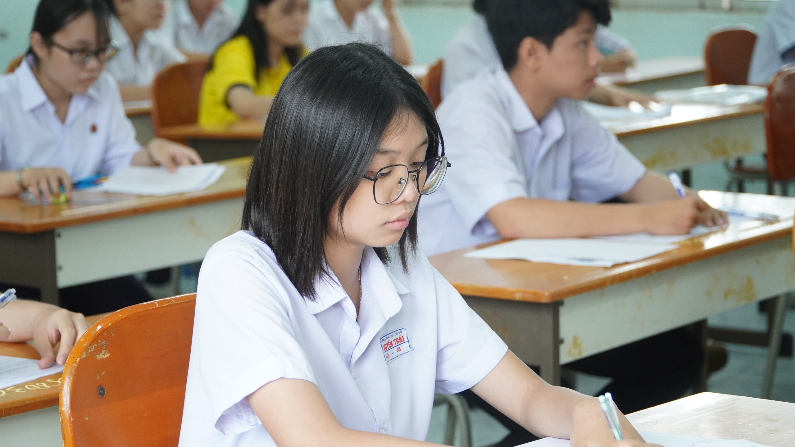 Thí sinh Bình Thuận tự tin bước vào kỳ thi tuyển sinh lớp 10- Ảnh 7. Thí sinh Bình Thuận tự tin bước vào kỳ thi tuyển sinh lớp 10- Ảnh 7.